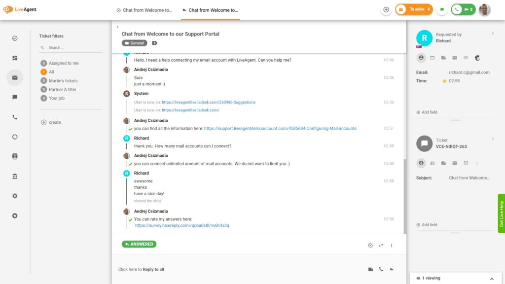Príklad chatovania a odosielania emailu z jedného rovnakého hybridného tiketu: